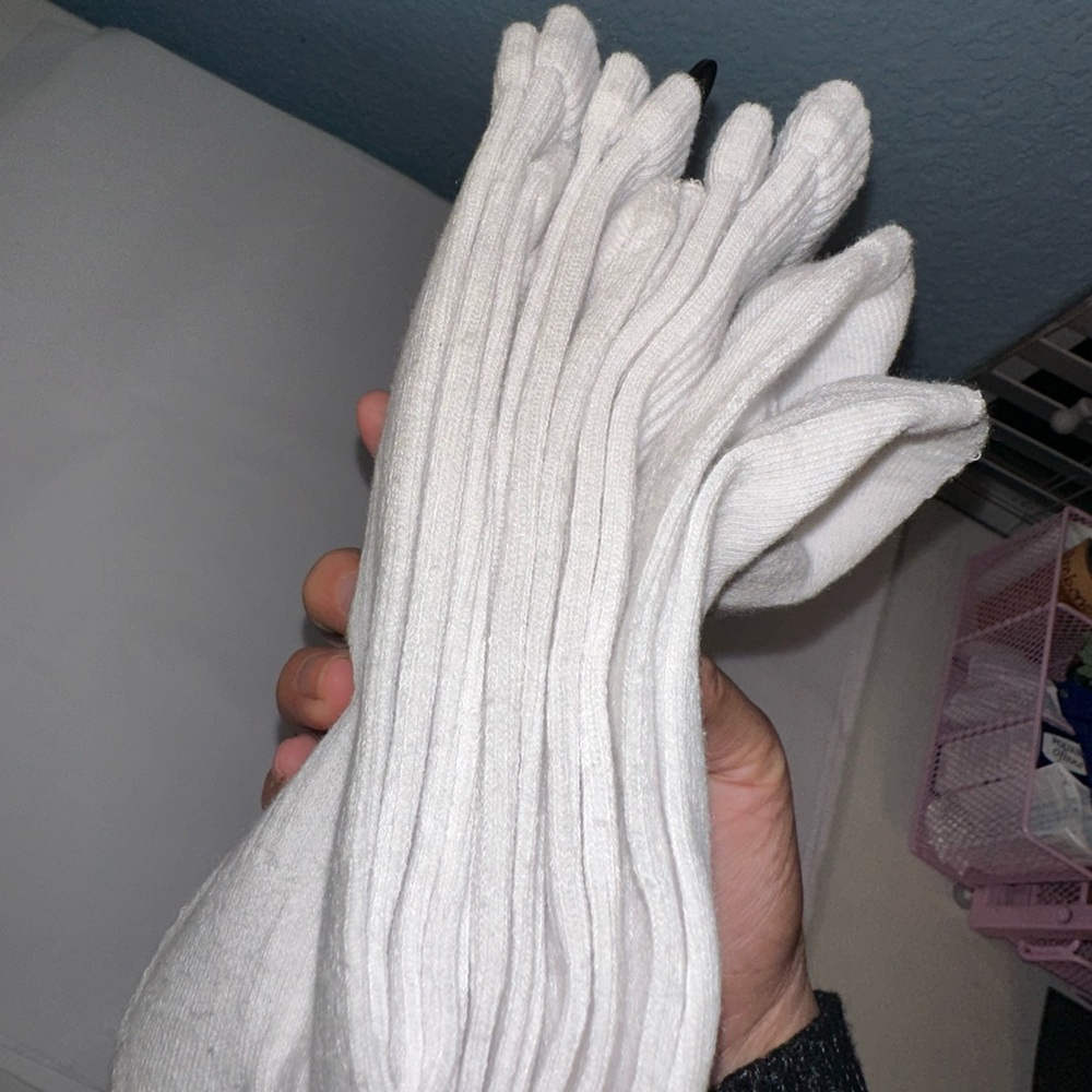 New Emporio Armani White Socks with Black Logo (3 Pack) - Picture 5 of 5